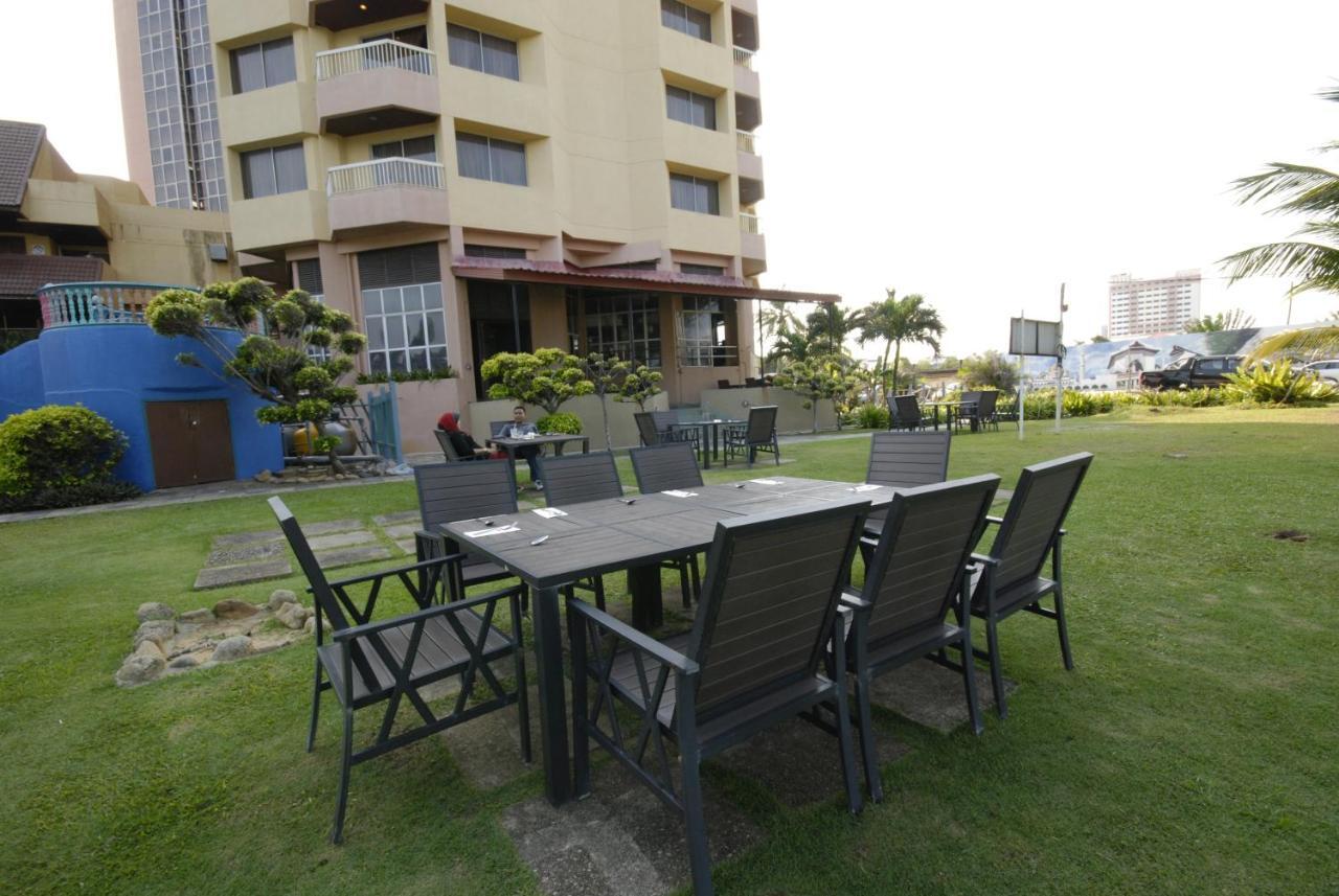 Primula Beach Hotel Kuala Terengganu Exterior foto